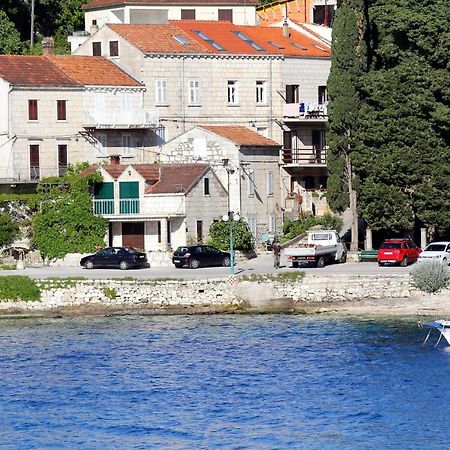 Apartments And Rooms By The Sea Racisce, Korcula - 4341 Exteriör bild