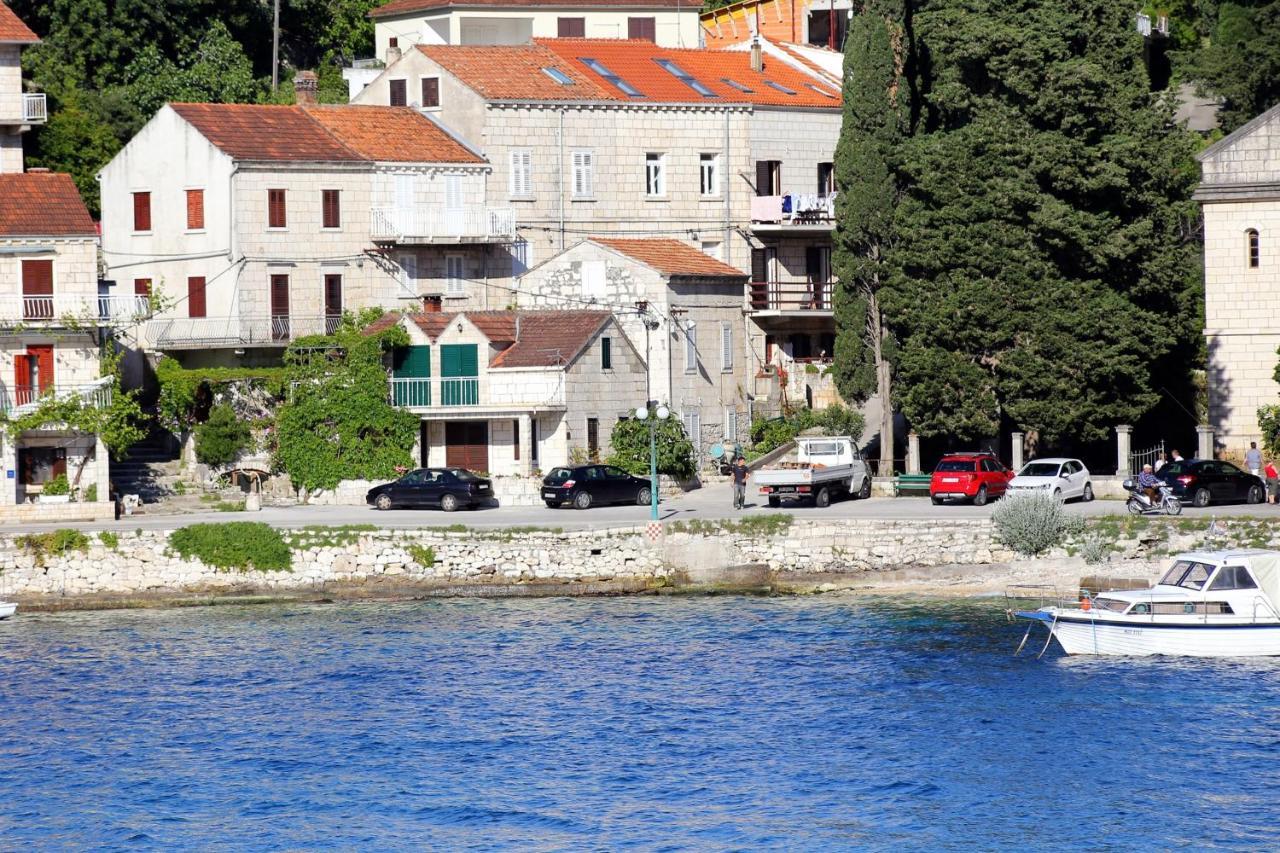 Apartments And Rooms By The Sea Racisce, Korcula - 4341 Exteriör bild