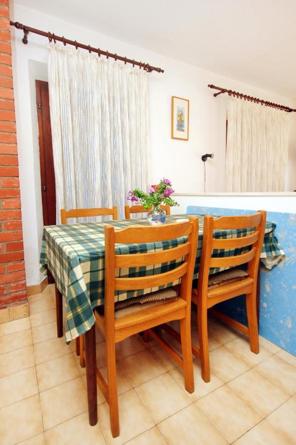 Apartments And Rooms By The Sea Racisce, Korcula - 4341 Exteriör bild